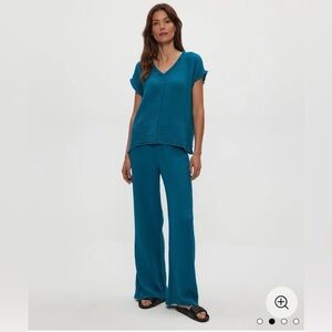 Michael Stars Draya Gauze V-Neck Top - SZ M